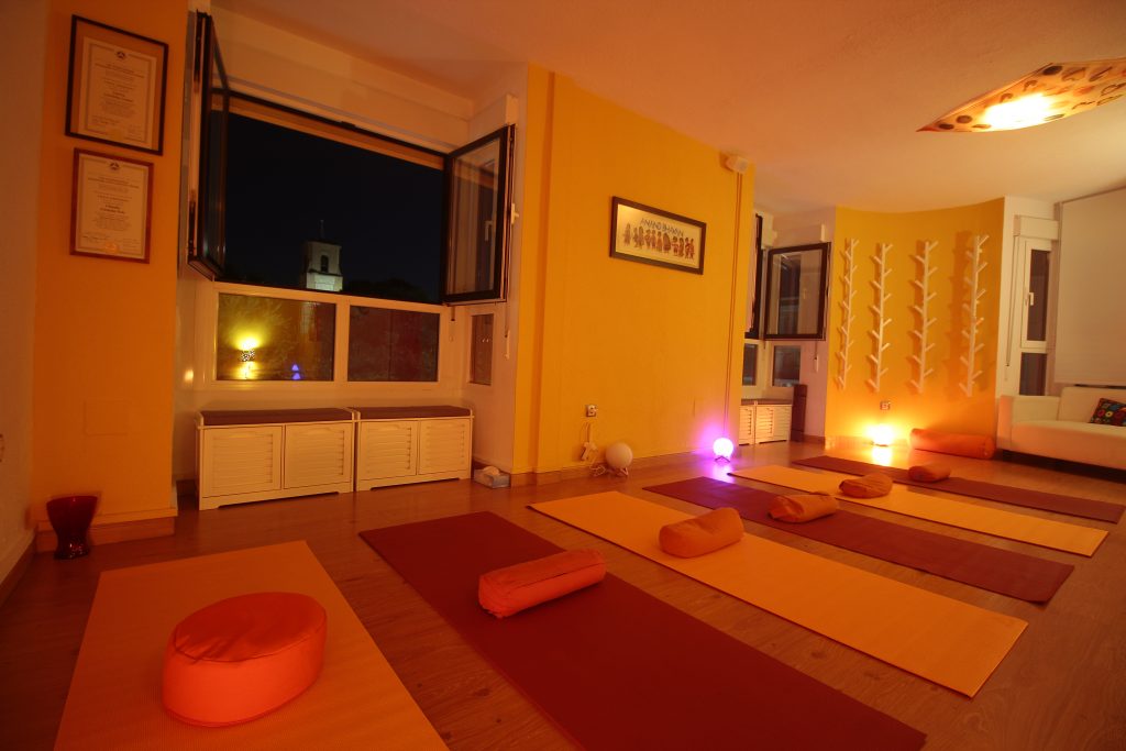 Escuela de Yoga Pinto